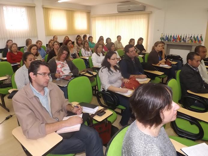 Lages sedia a quarta capacitação: “Planos de Educação em Santa Catarina”