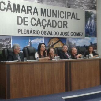 Caçador recebe mais de 100 pessoas para o Ciclo de Debates