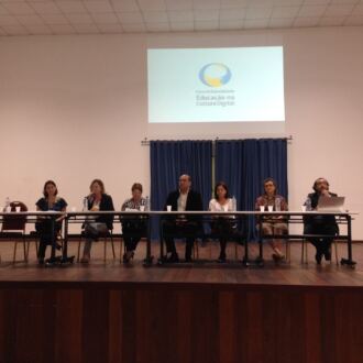 Cursistas participam da aula inaugural da especialização em educação na cultura digital