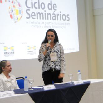Ciclo de Seminários reúne dirigentes e técnicos da educação em Florianópolis