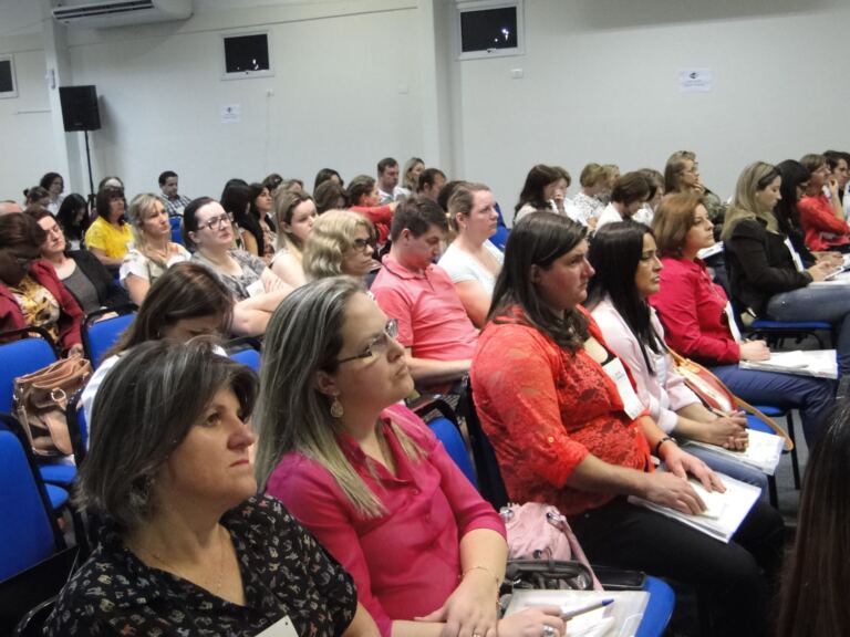Ciclo de Seminários reúne dirigentes e técnicos da educação em Florianópolis