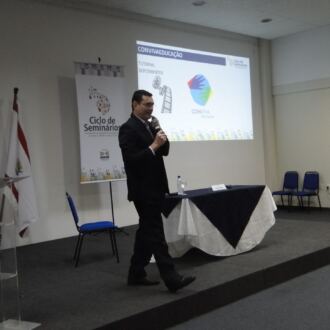 Ciclo de Seminários reúne dirigentes e técnicos da educação em Florianópolis