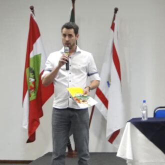 Ciclo de Seminários reúne dirigentes e técnicos da educação em Florianópolis