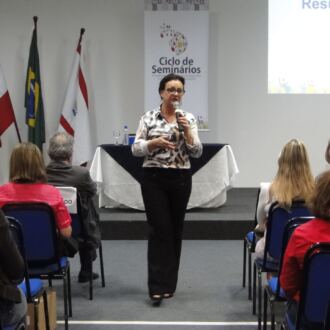 Ciclo de Seminários reúne dirigentes e técnicos da educação em Florianópolis