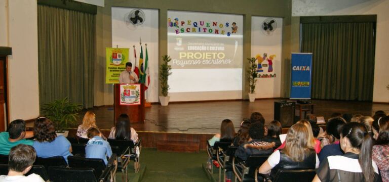 Município de Antônio Carlos, lança livro de poesias de alunos da Rede Municipal de Ensino.