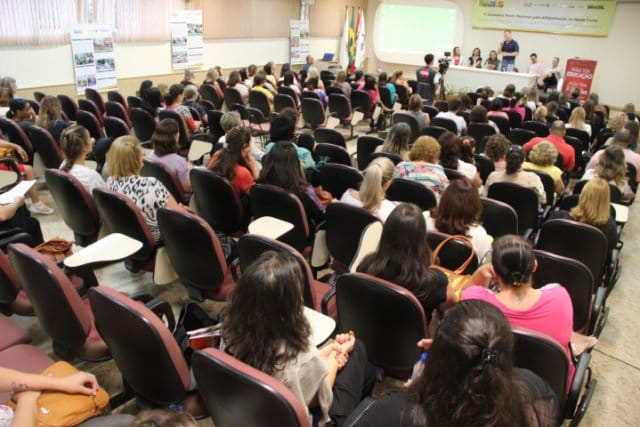 Educação de Brusque realiza Seminário do PNAIC