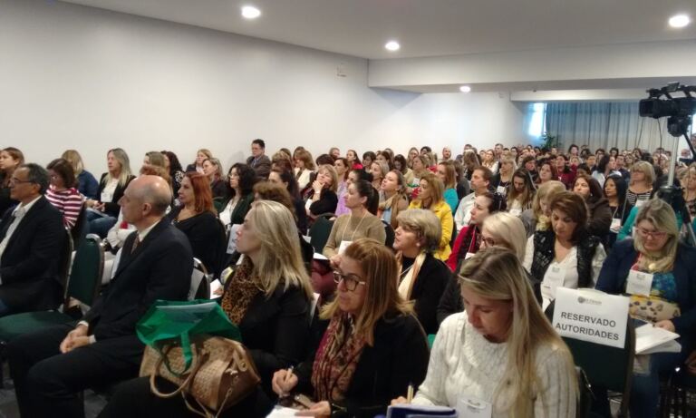 Auditório lotado marca o início do Fórum Extraordinário da Undime/SC
