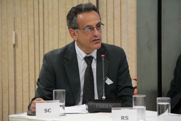 Presidente da Undime/SC participa de audiência com o ministro da Educação, em Brasília