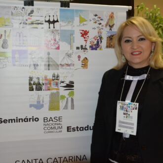 Fotos do Seminário Estadual da Base Nacional Comum Curricular na Capital