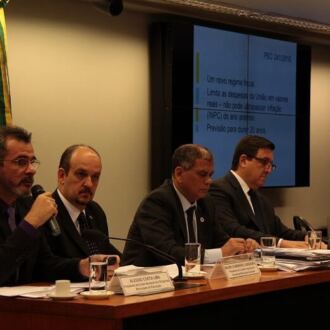 PEC que institui novo regime fiscal e limita gastos na educação e na saúde é discutida em audiência pública