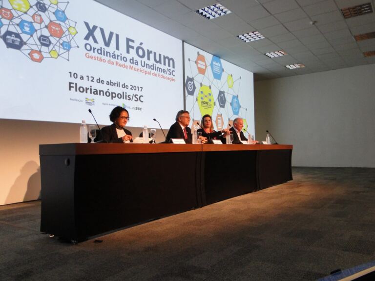 Fotos do XVI Fórum Ordinário da Undime/SC – Com eleição da Diretoria Executiva 2017/2019
