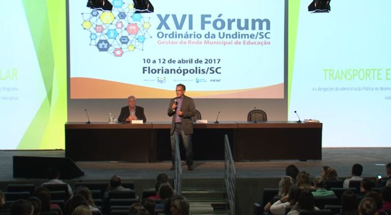 Palestrantes discutem Transporte Escolar e Regime de Colaboração durante o XVI Fórum Ordinário da Undime/SC na Capital