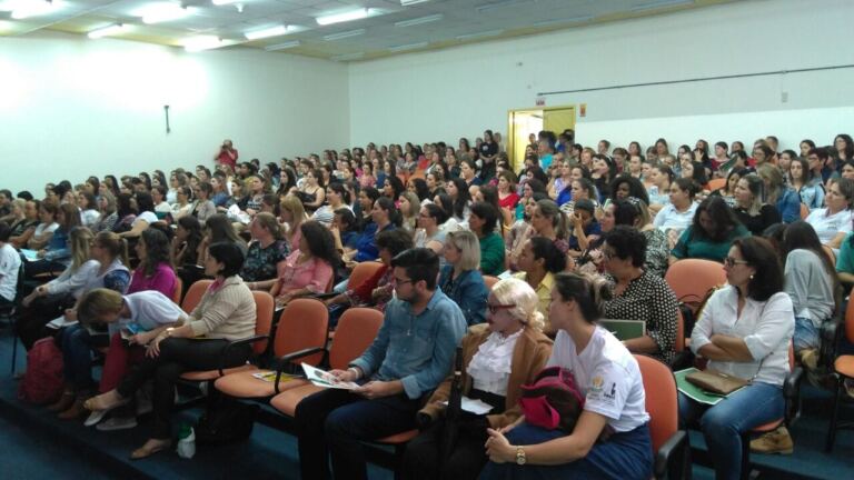 Formação Continuada aborda Autismo, Prevenção de Deficiências e as Práticas de Alfabetização e Letramento em Guaramirim