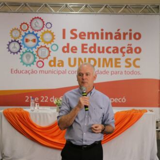 Segundo dia do Seminário de Educação em Chapecó