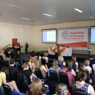 Segundo dia do Seminário de Educação em Chapecó