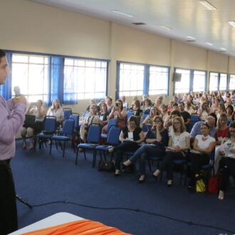 Segundo dia do Seminário de Educação em Chapecó