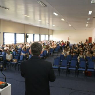 Segundo dia do Seminário de Educação em Chapecó
