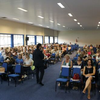 Primeiro dia do Seminário de Educação em Chapecó