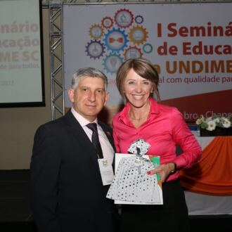 Primeiro dia do Seminário de Educação em Chapecó