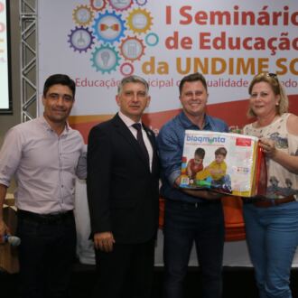 Primeiro dia do Seminário de Educação em Chapecó