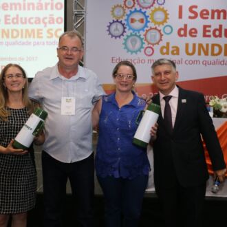 Primeiro dia do Seminário de Educação em Chapecó