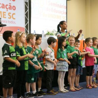 Primeiro dia do Seminário de Educação em Chapecó