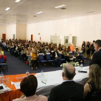 Primeiro dia do Seminário de Educação em Chapecó