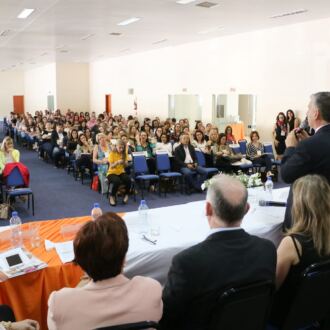Primeiro dia do Seminário de Educação em Chapecó