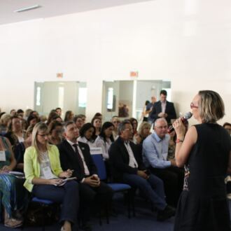 Primeiro dia do Seminário de Educação em Chapecó
