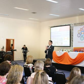 Primeiro dia do Seminário de Educação em Chapecó