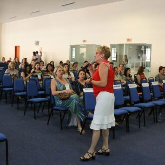 Primeiro dia do Seminário de Educação em Chapecó