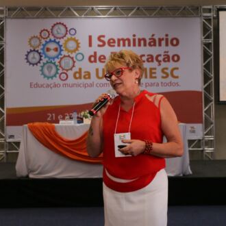Primeiro dia do Seminário de Educação em Chapecó