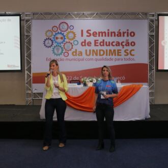 Primeiro dia do Seminário de Educação em Chapecó