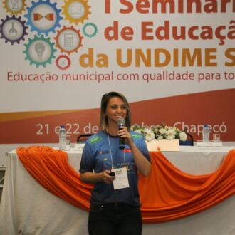 Primeiro dia do Seminário de Educação em Chapecó