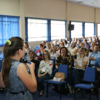 Primeiro dia do Seminário de Educação em Chapecó