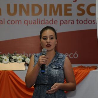 Primeiro dia do Seminário de Educação em Chapecó