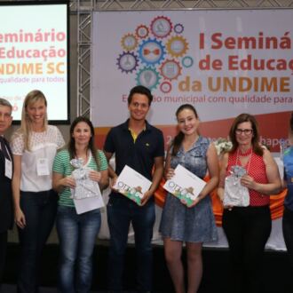 Primeiro dia do Seminário de Educação em Chapecó