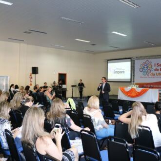 Primeiro dia do Seminário de Educação em Chapecó