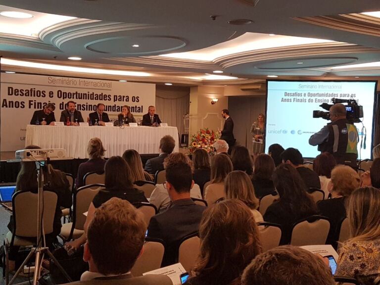 Presidente da Undime-SC participa do Seminário Internacional que debate os desafios dos Anos Finais do Ensino Fundamental em Brasília