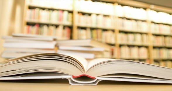 Lançada chamada pública para avaliadores de livros didáticos