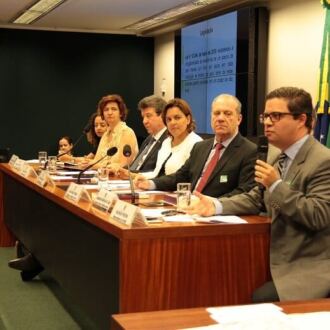 Undime participa de debate sobre a universalização das bibliotecas nas instituições de ensino