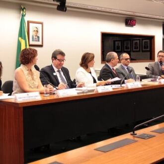 Undime participa de debate sobre a universalização das bibliotecas nas instituições de ensino