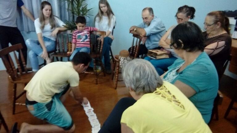 Grêmio Estudantil de Santa Helena desenvolve projeto de inclusão para terceira idade