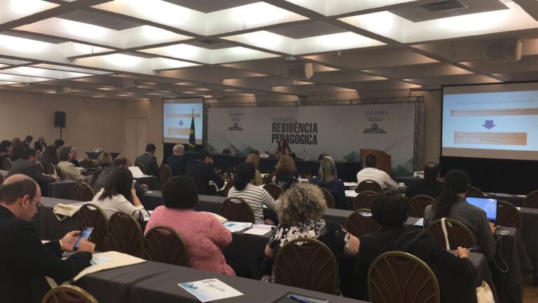 Seminário Residência Pedagógica lança programa para universalizar a iniciação à docência