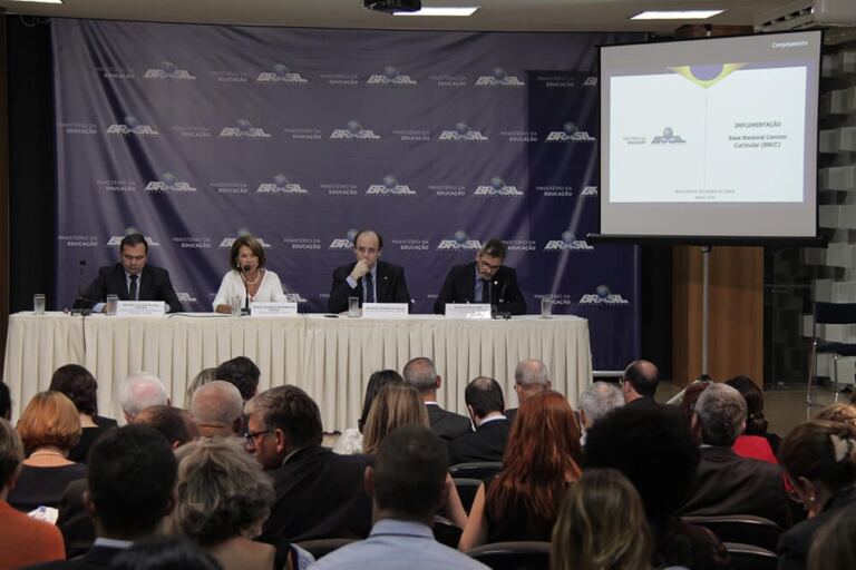 Seminário debate estratégias de implementação da BNCC