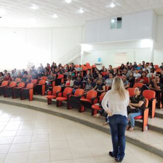 Redes Municipais de Ensino realizam parada de estudo para tratar da Base Nacional Comum Curricular e suas mudanças na Educação Infantil e Fundamental