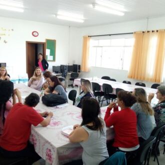 Redes Municipais de Ensino realizam parada de estudo para tratar da Base Nacional Comum Curricular e suas mudanças na Educação Infantil e Fundamental