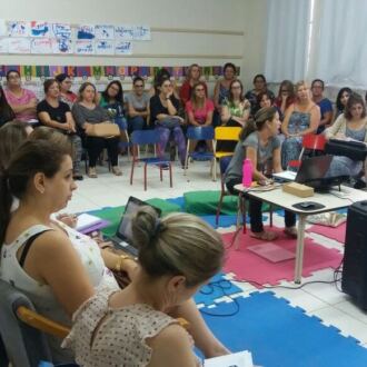 Redes Municipais de Ensino realizam parada de estudo para tratar da Base Nacional Comum Curricular e suas mudanças na Educação Infantil e Fundamental