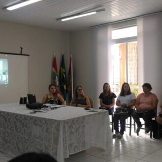 Redes Municipais de Ensino realizam parada de estudo para tratar da Base Nacional Comum Curricular e suas mudanças na Educação Infantil e Fundamental