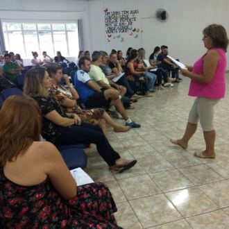 Redes Municipais de Ensino realizam parada de estudo para tratar da Base Nacional Comum Curricular e suas mudanças na Educação Infantil e Fundamental